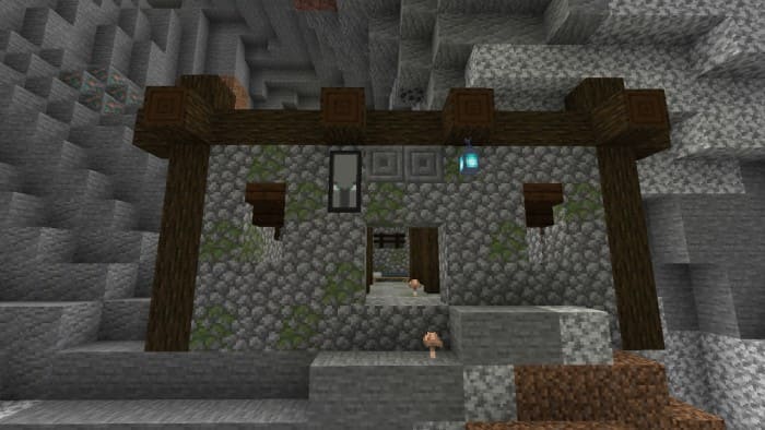 Дом разбойников в пещере